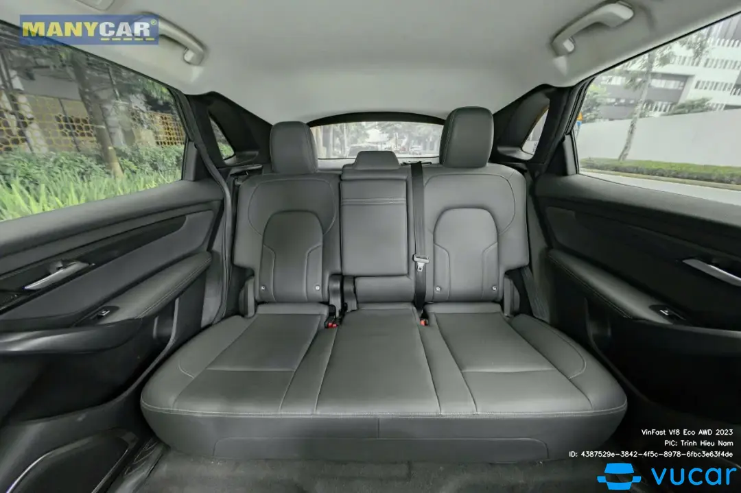 VinFast Vf8 Eco AWD 2023 - Nội thất 9