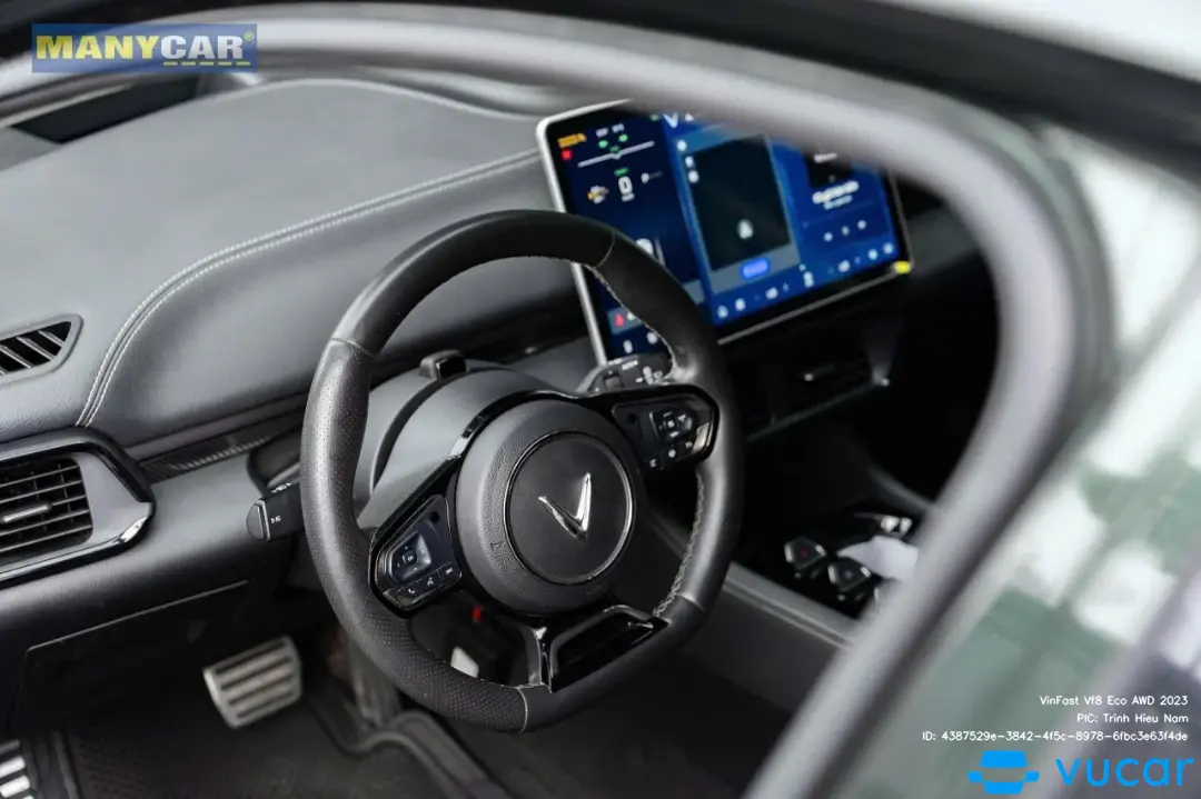 VinFast Vf8 Eco AWD 2023 - Nội thất 8