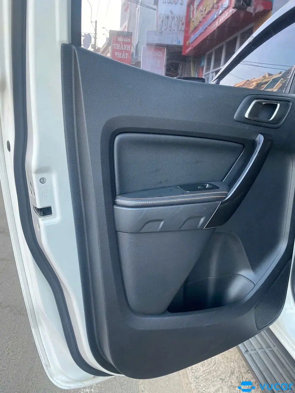 Toyota Fortuner 2.4G 4x2 AT 2020 - Nội thất 22