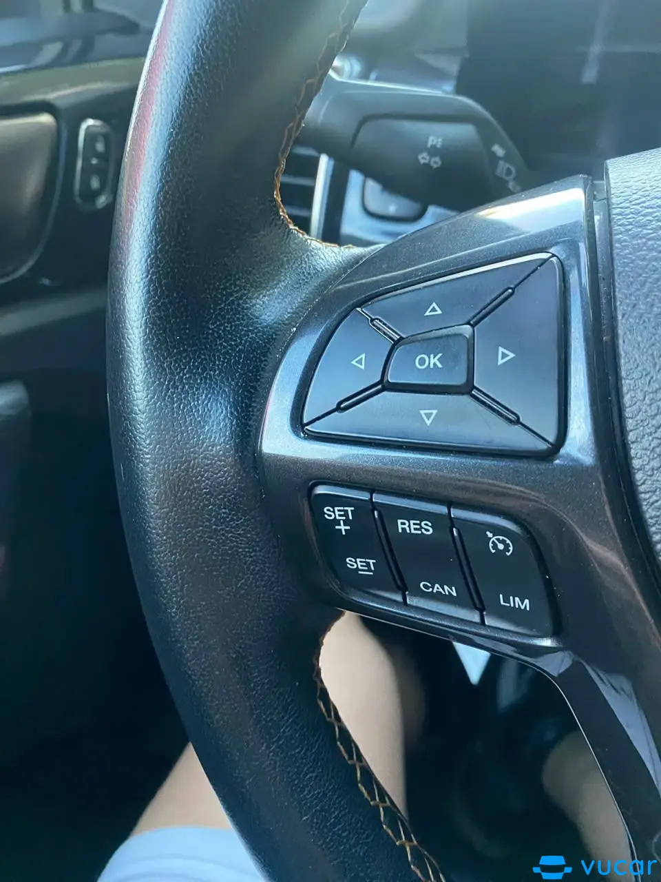 Toyota Fortuner 2.4G 4x2 AT 2020 - Nội thất 26