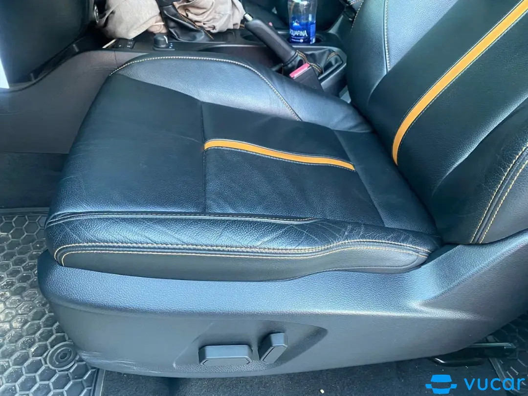 Toyota Fortuner 2.4G 4x2 AT 2020 - Nội thất 27
