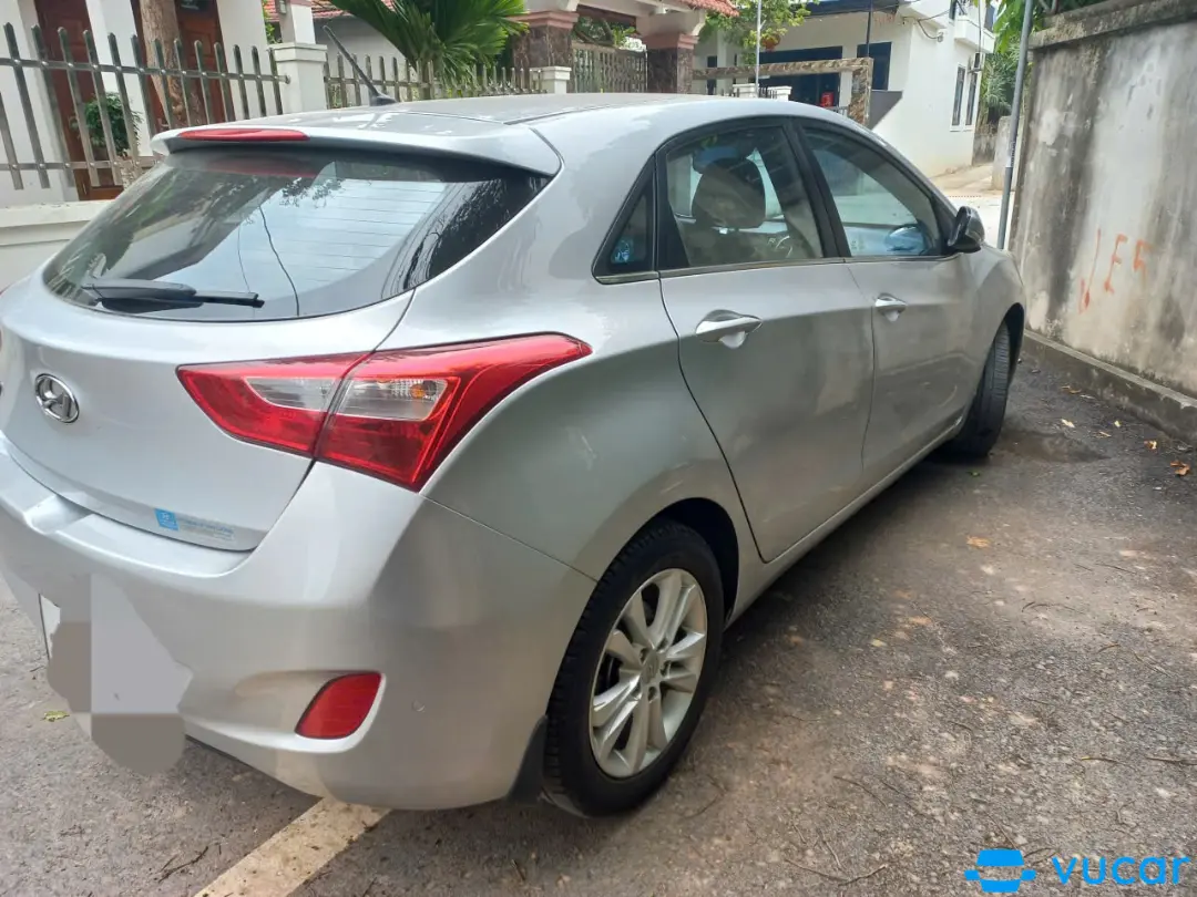 Hyundai I30 1.6 AT 2013 - Ngoại thất 4