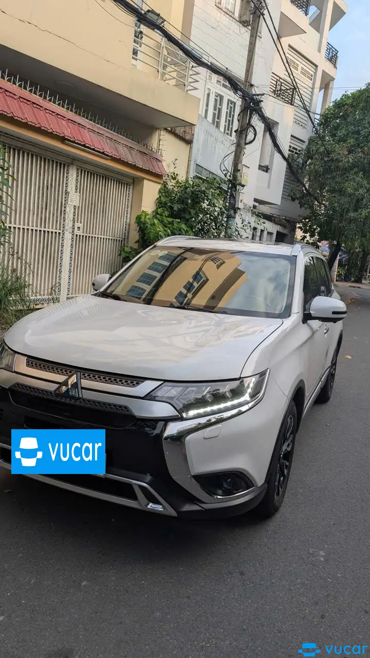 Ảnh xe outlander pre 2021