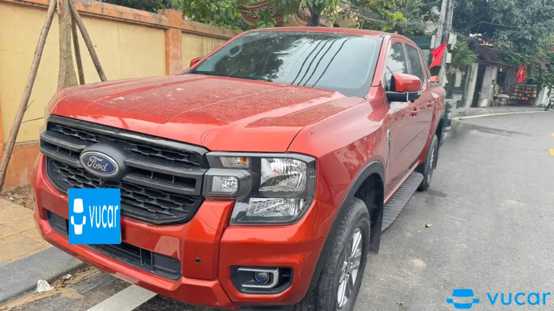 Ảnh xe Ford Ranger XLS 4x2 AT 2023