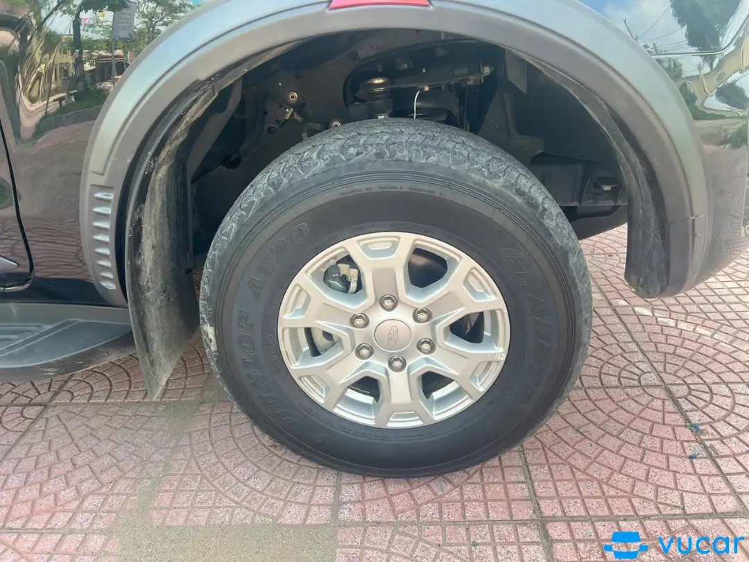 Ảnh xe Ford Ranger XLS 2.2L 4x2 AT 2022 - ảnh 3