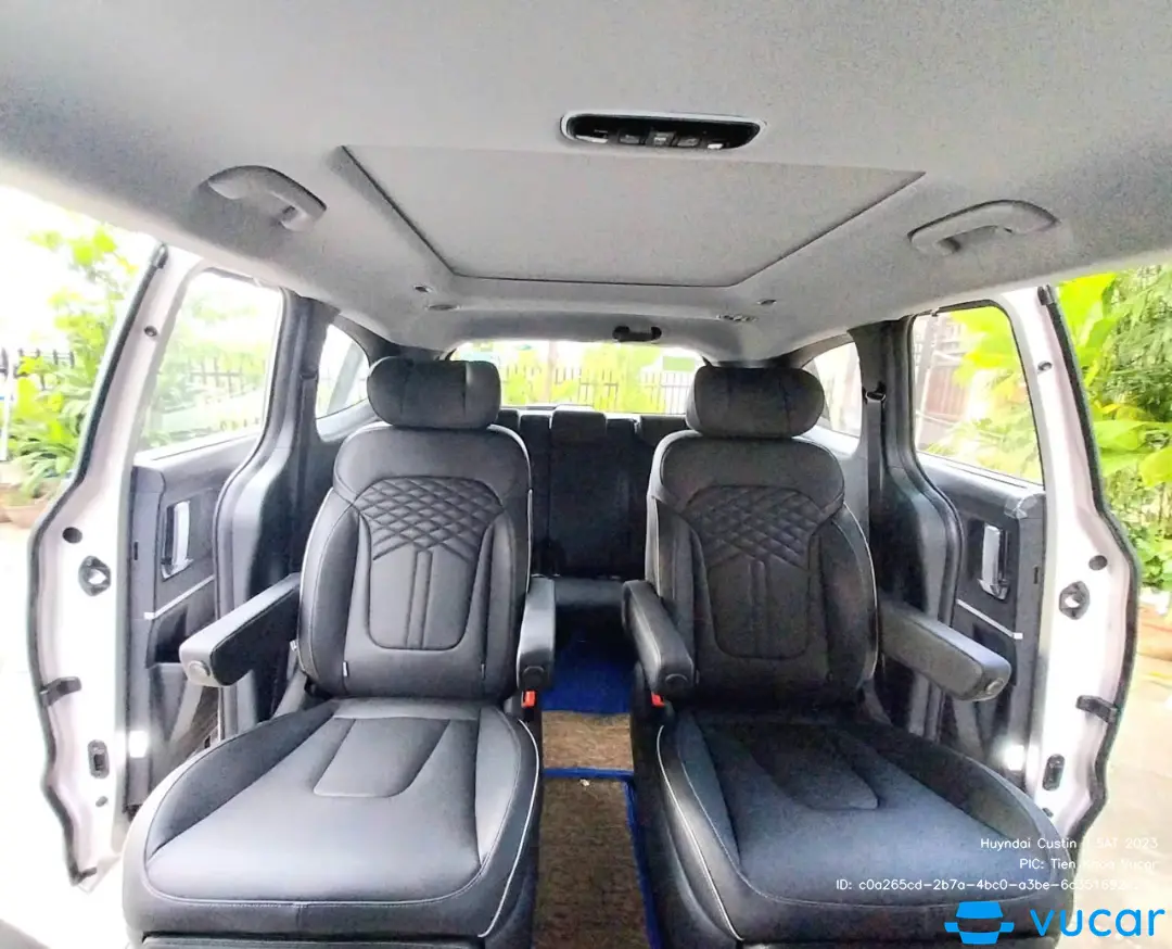 Ảnh xe Hyundai Custin Đặc Biệt 1.5T 2023 - ảnh 5