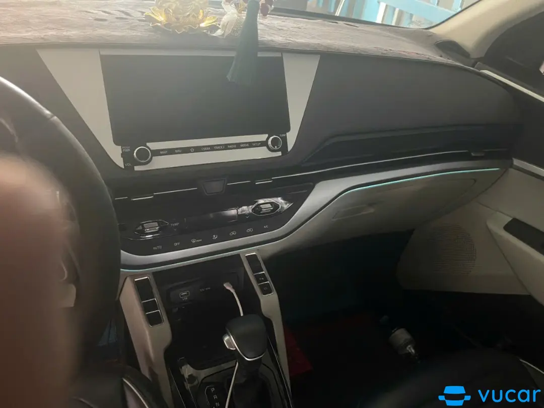 Kia Carens 1.5G Luxury 2024 - Nội thất 2