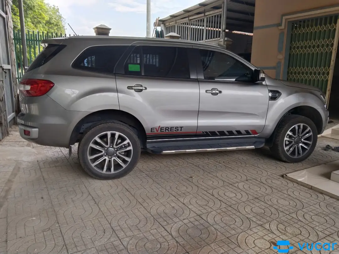 Ford Everest Titanium 2.0L 4x4 AT 2022 - Ngoại thất 3