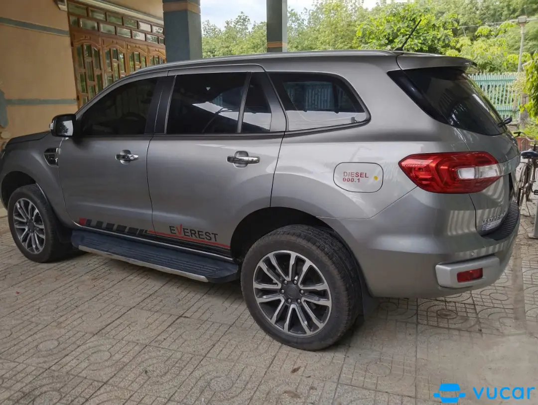 Ford Everest Titanium 2.0L 4x4 AT 2022 - Ngoại thất 4