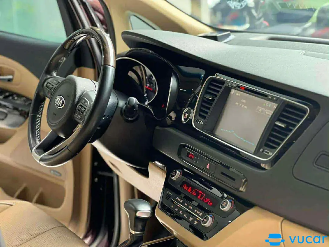 Kia Sedona 2.2L DATH 2018 - Nội thất 2
