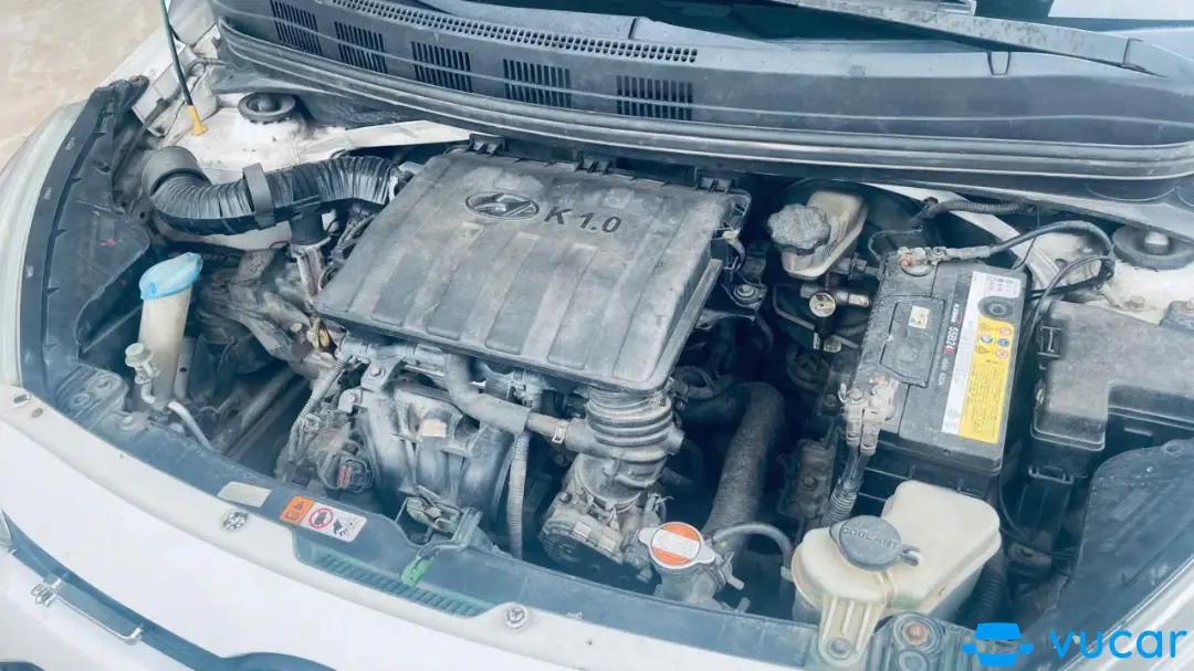 Hyundai I10 Grand 1.0 MT 2014 - Khoang động cơ 1