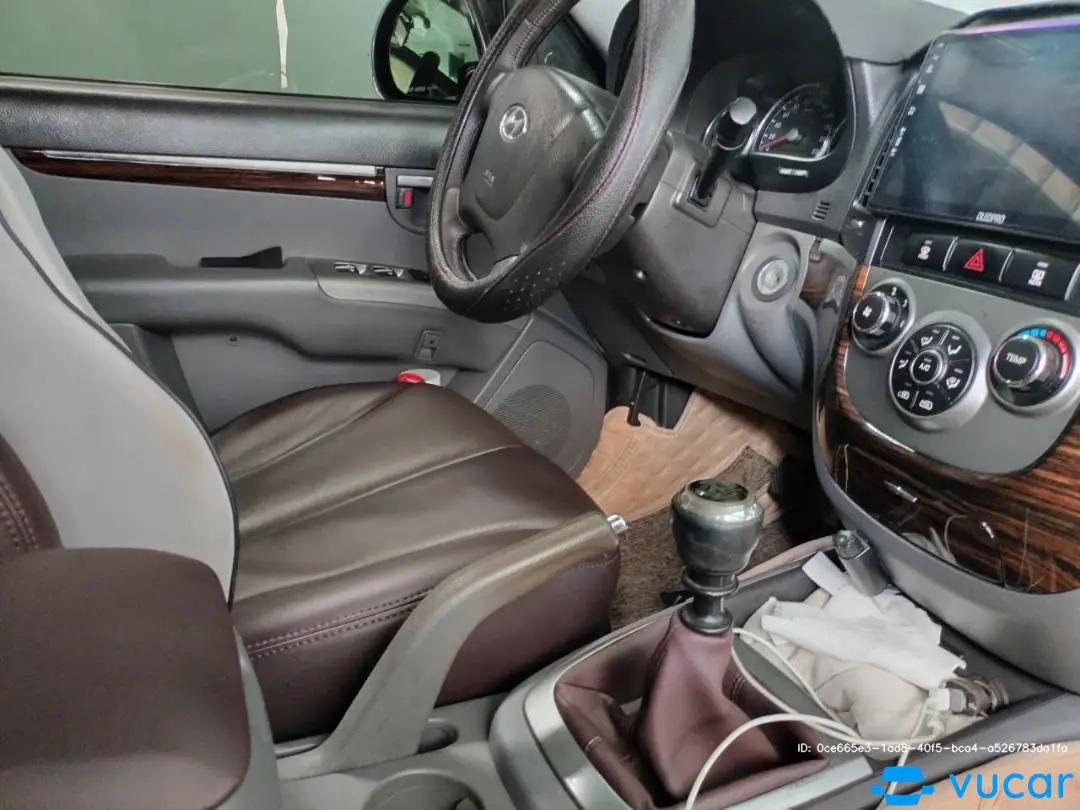 Hyundai SantaFe 2.4L 4WD 2011 - Nội thất 4
