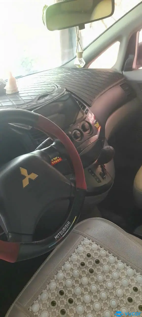 Mitsubishi Grandis 2005 - Nội thất 6