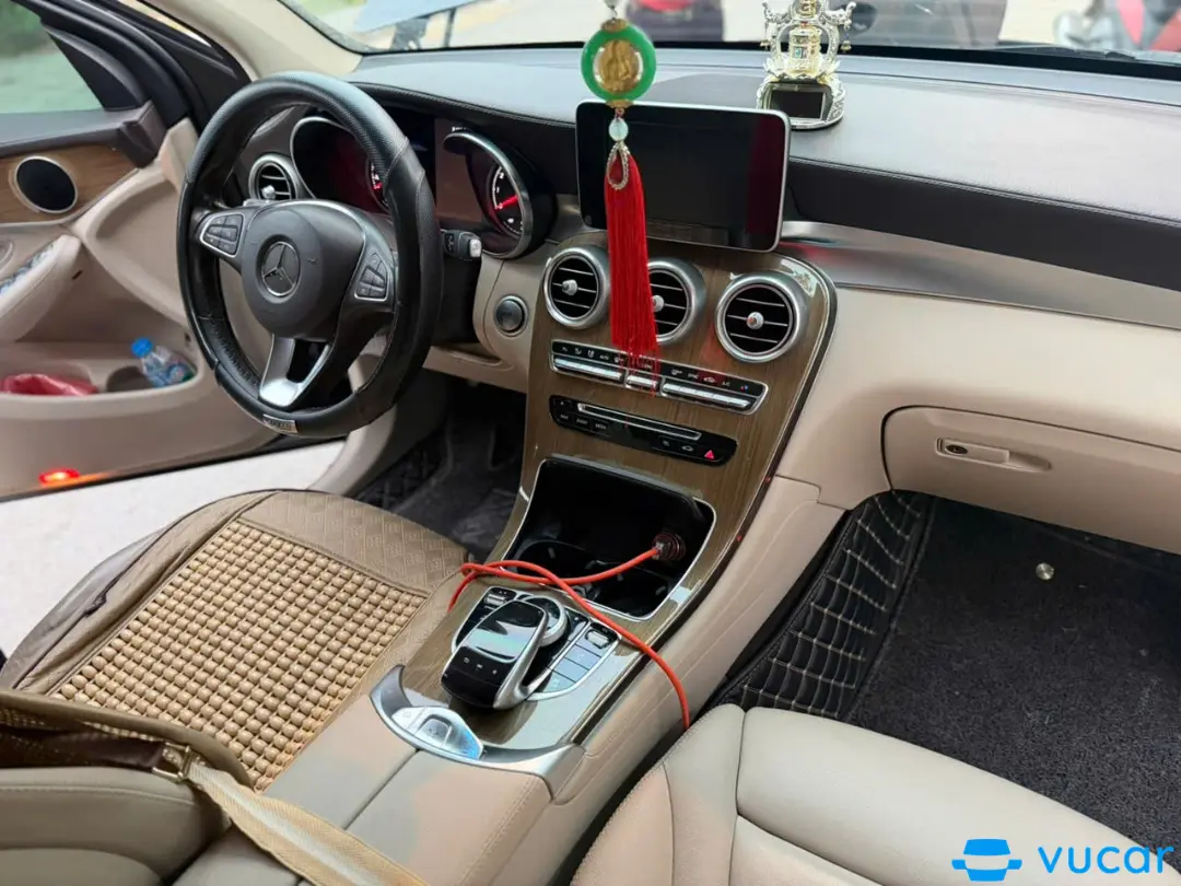 Mercedes Glc 250 4Matic 2017 - Nội thất 1