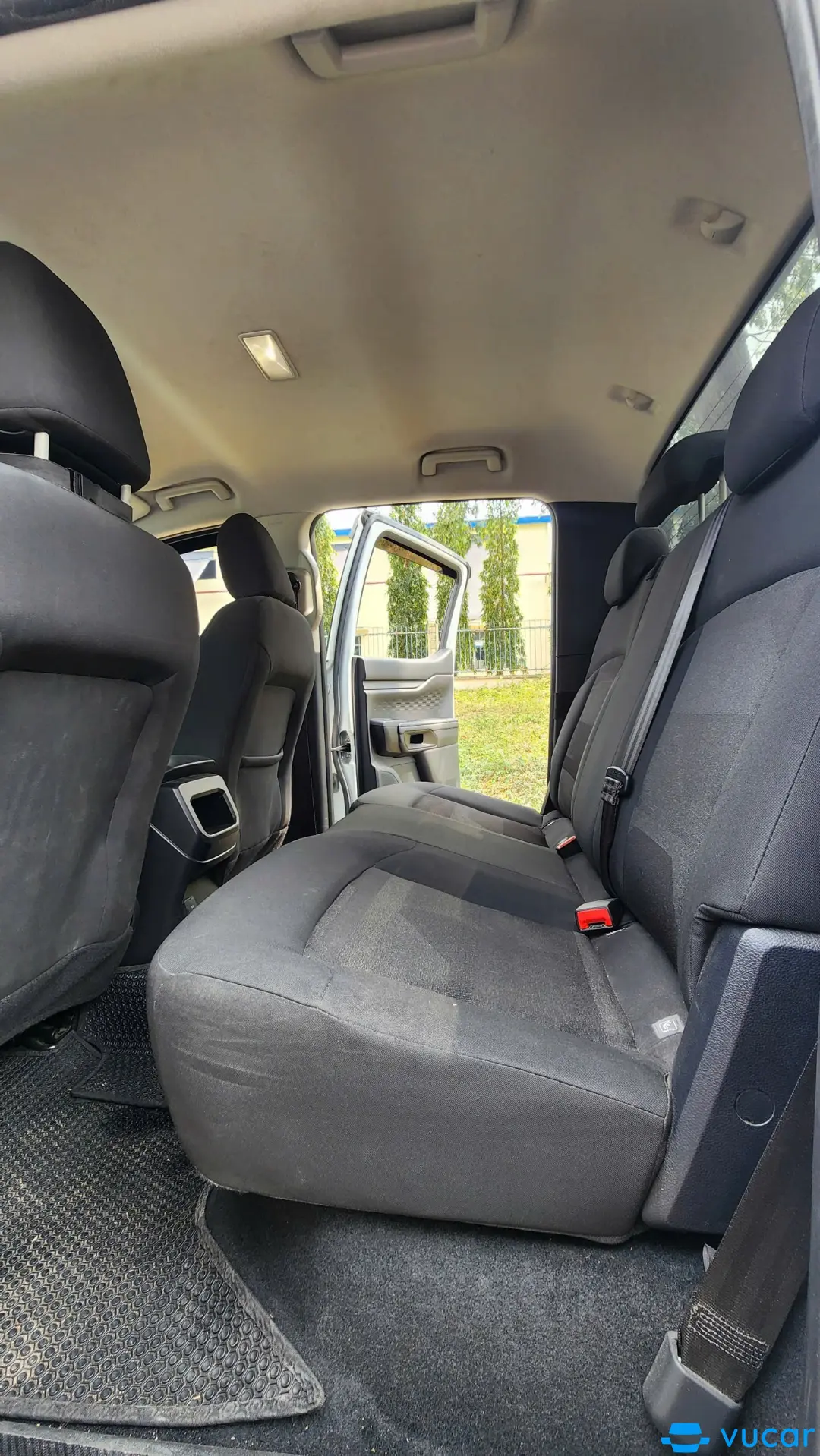 Ford Ranger AT 2023 4x2 - Nội thất 10