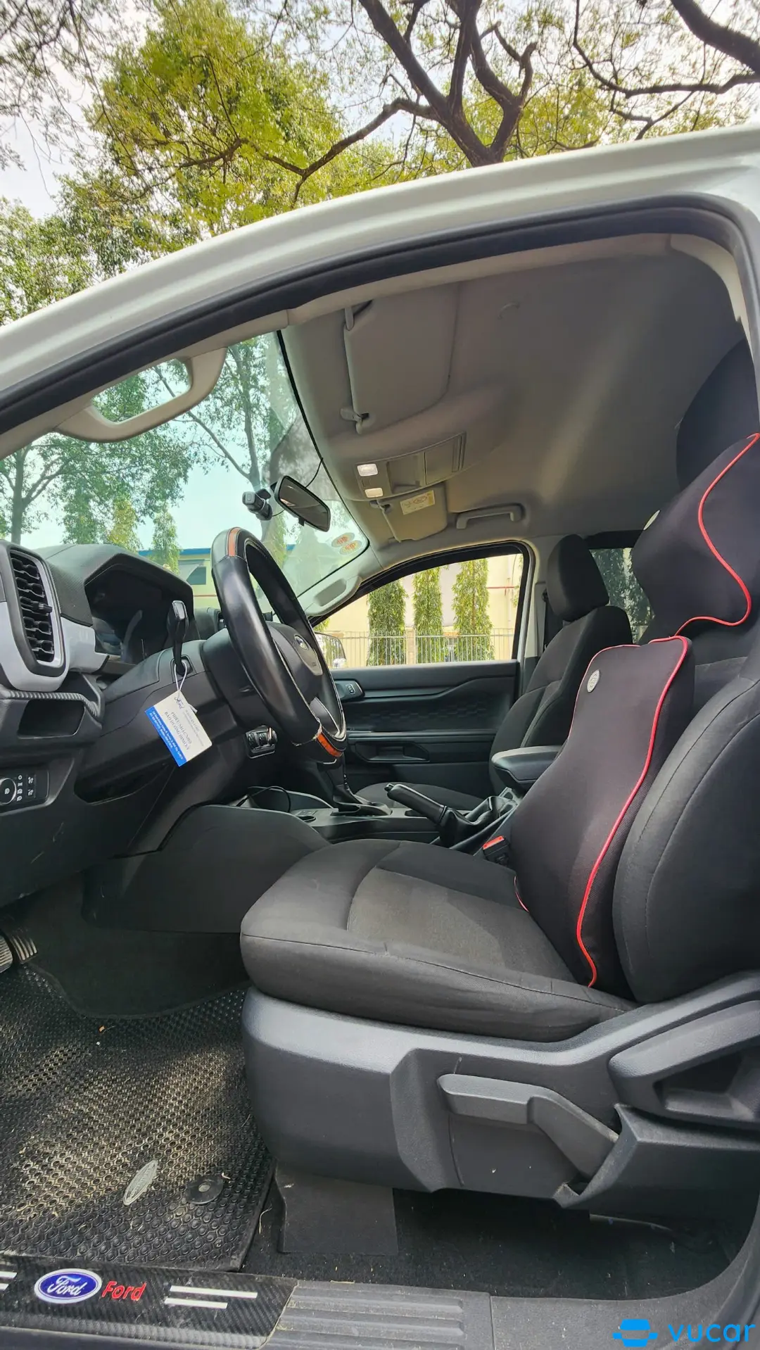 Ford Ranger AT 2023 4x2 - Nội thất 5