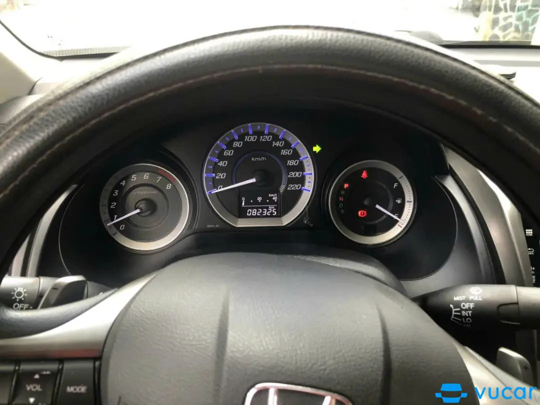 Honda City 1.5 AT 2014 - Nội thất 9