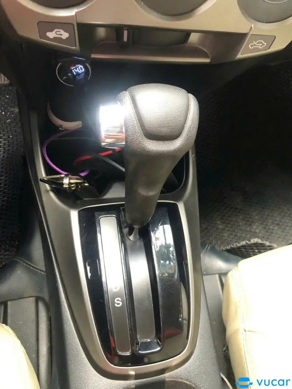 Honda City 1.5 AT 2014 - Nội thất 6