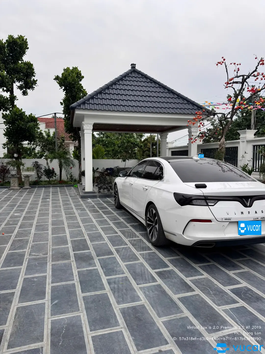 VinFast Lux a 2.0 Premium 2.0 AT 2019 - Ngoại thất 4
