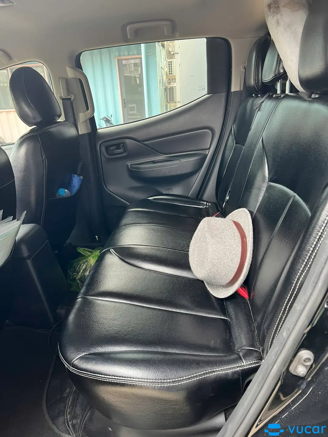Mitsubishi Triton 4x2 AT 2022 - Nội thất 3
