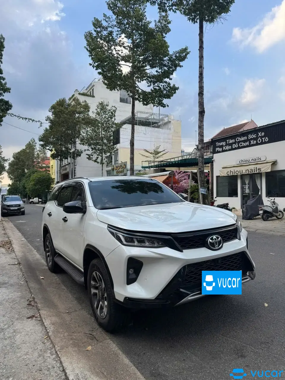 Toyota Fortuner Legender 2.4L 4x2 AT 2022 - Ngoại thất 2