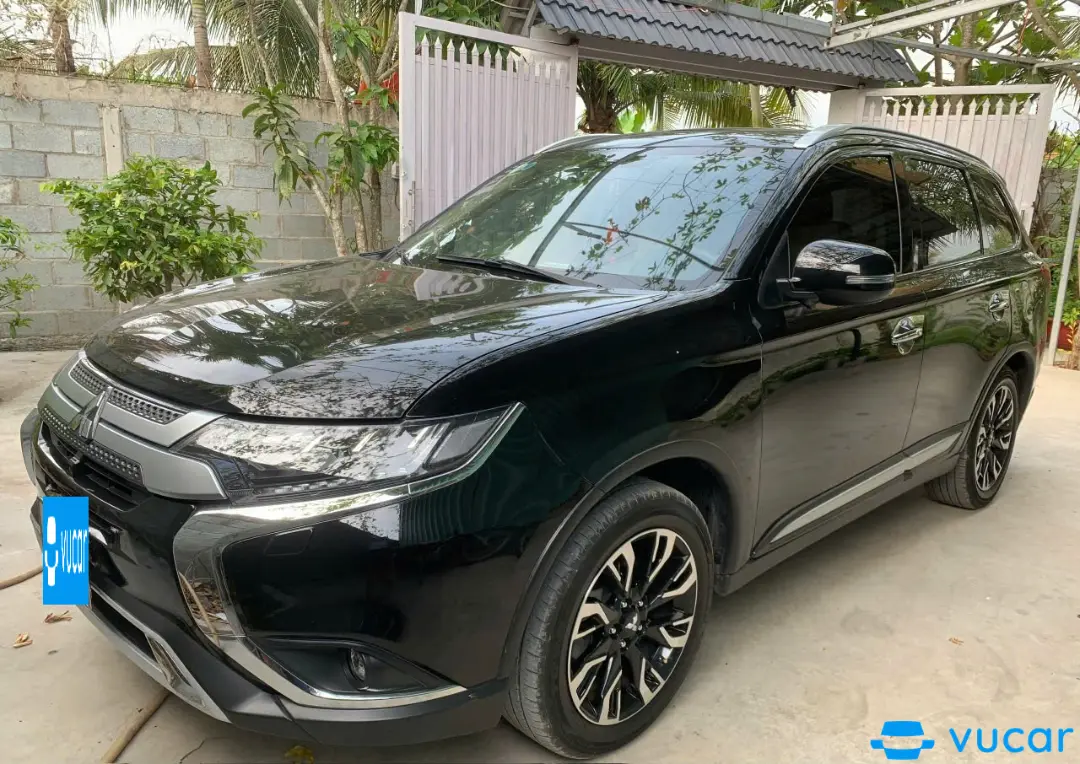 Mitsubishi Outlander 2.0 CVT Premium 2020 - Ngoại thất 2