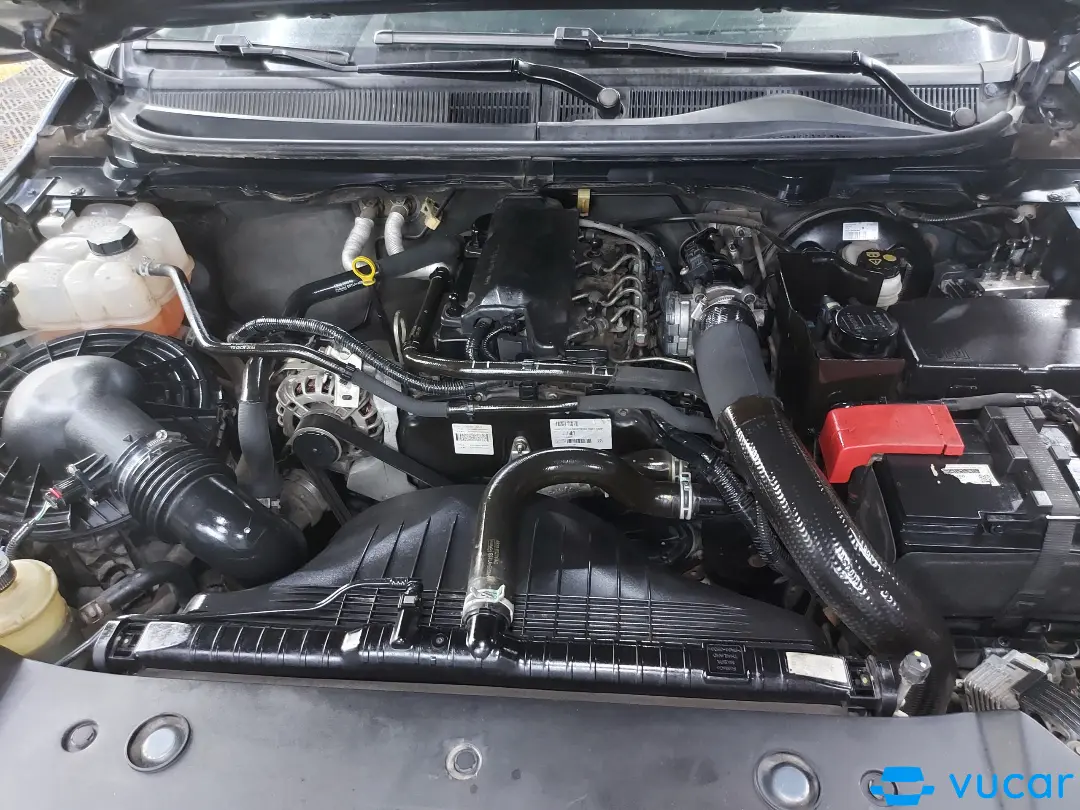 Ford Ranger XLS 2.2L 4x2 AT 2017 - Khoang động cơ 1