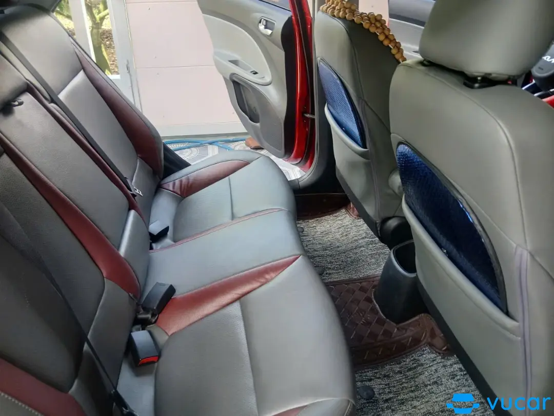 Kia Soluto 1.4 AT Luxury 2021 - Nội thất 10