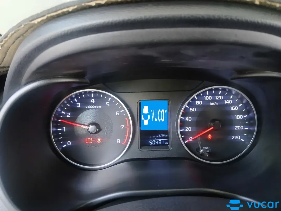 Kia Soluto 1.4 AT Luxury 2021 - Nội thất 16