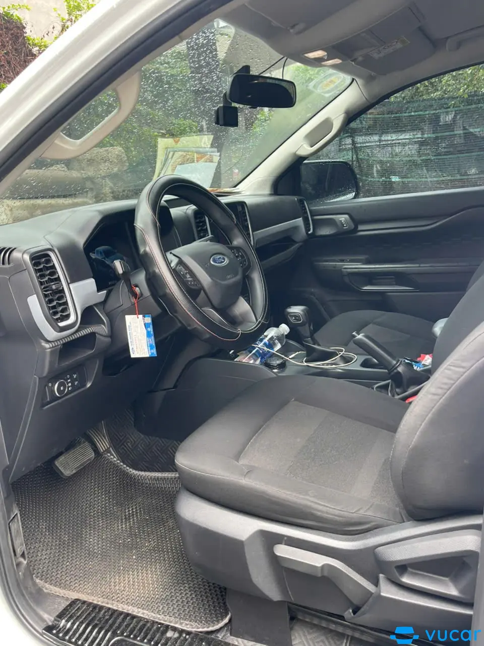 Ford Ranger XLS 2.0L 4x4 AT 2022 - Nội thất 9