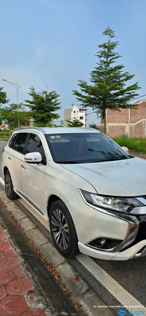 Mitsubishi Outlander CVT số tự động 2024 - Ngoại thất 2