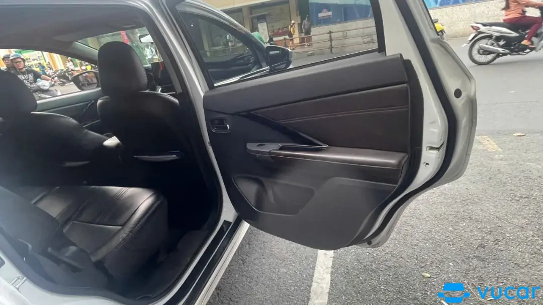 Mitsubishi Xpander 1.5 AT 2023 - Nội thất 4