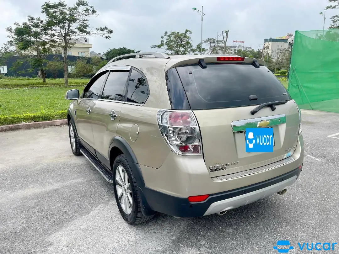 Chevrolet Captiva LTZ 2.4 AT 2011 - Ngoại thất 1