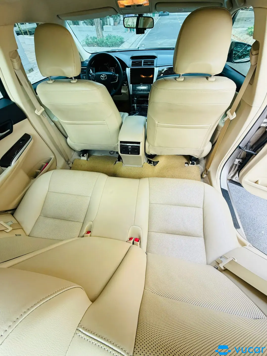Toyota Camry 2016 2.0 - Nội thất 3