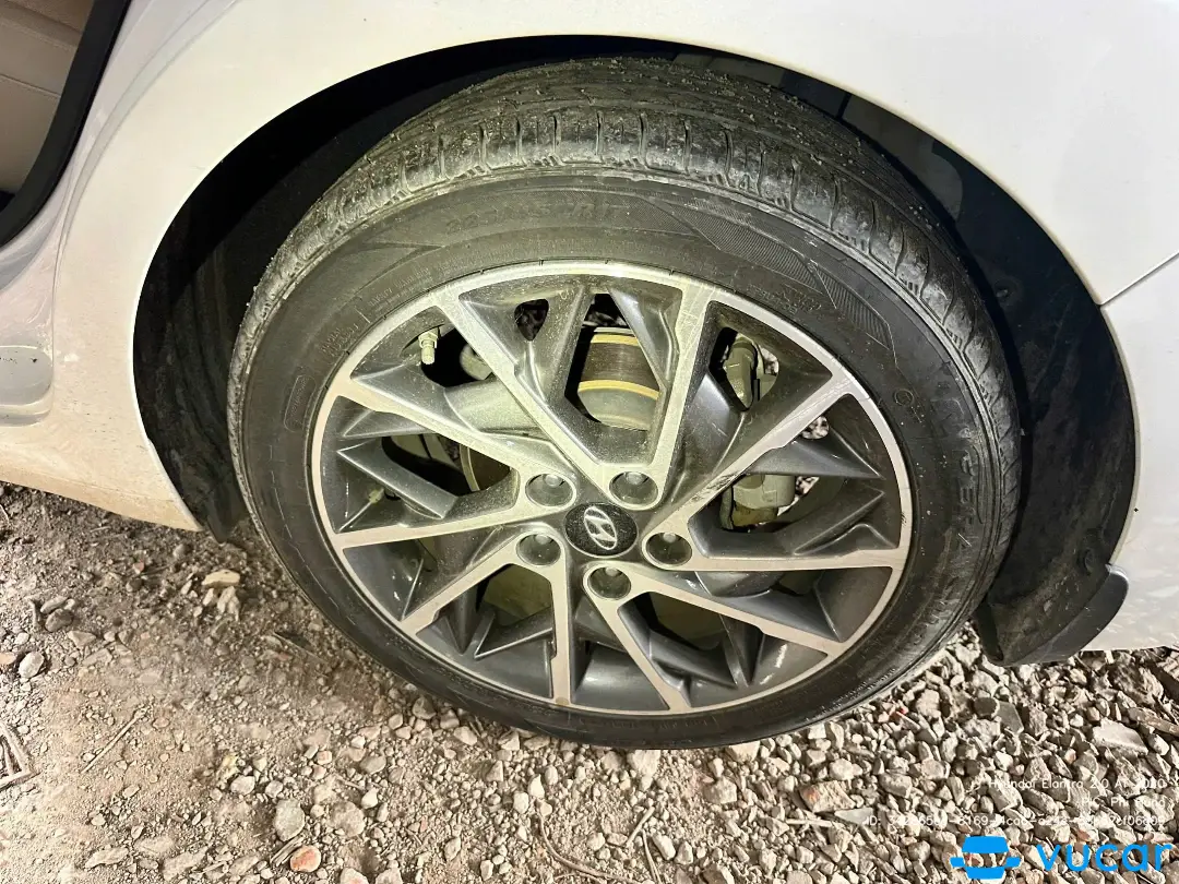 Hyundai Elantra 2.0 AT 2020 - Ngoại thất 9
