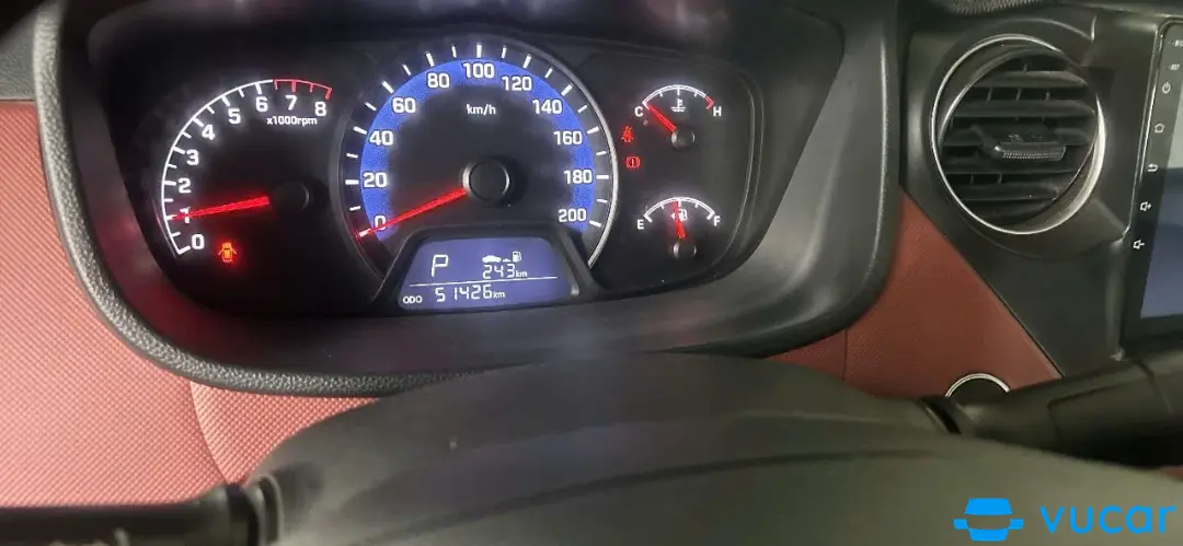 Hyundai I10 Grand 1.2 AT 2016 - Nội thất 4
