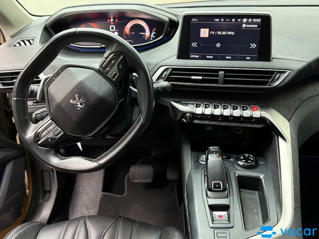 Peugeot 3008 2020 - Nội thất 10