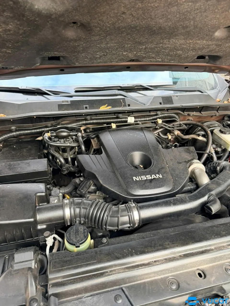 Nissan Navara SL 2.5 MT 4WD 2016 - Khoang động cơ 1