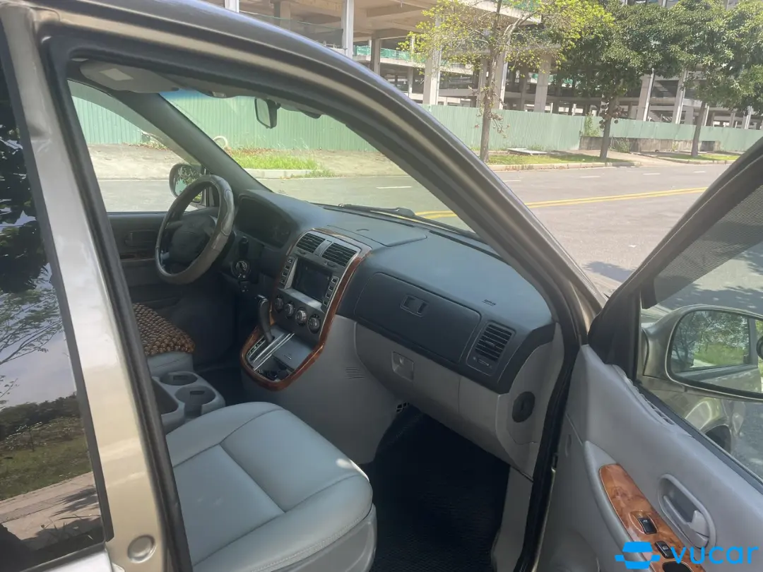 Kia Carnival GS 2.5 AT 2008 - Nội thất 3