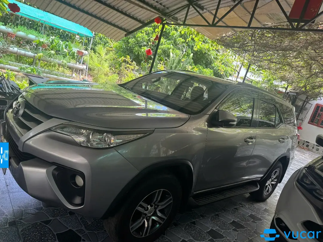 Toyota Fortuner 2.4G 4x2 MT 2017 - Ngoại thất 5