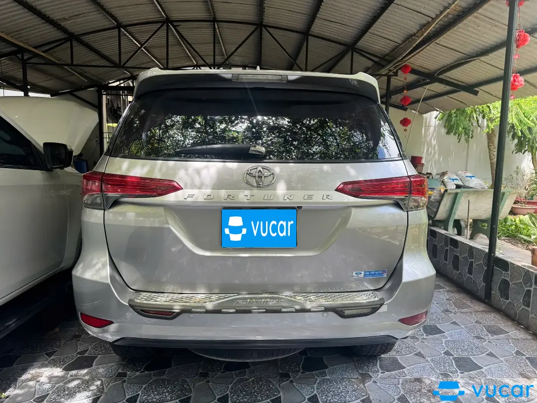 Toyota Fortuner 2.4G 4x2 MT 2017 - Ngoại thất 4