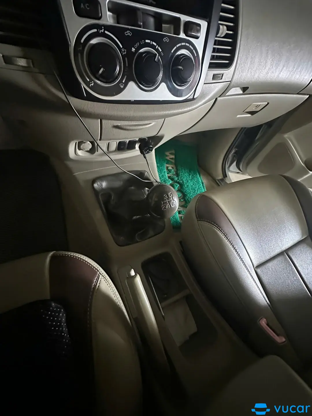 toyota inova 2015 - Nội thất 5