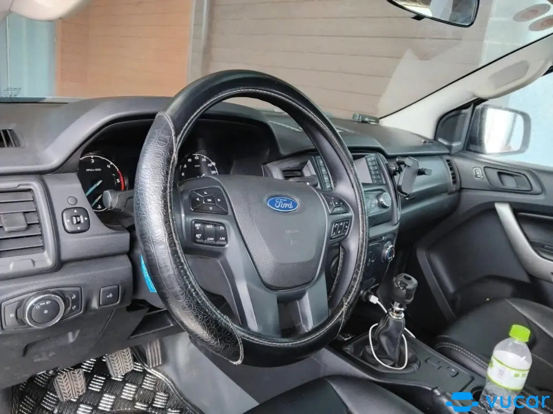 ford ranger xls MT 2019 - Nội thất 2