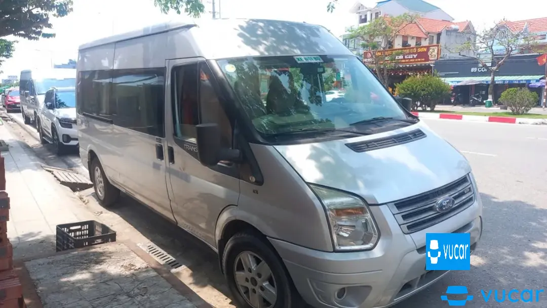 Ảnh xe Ford Transit Trung 2017