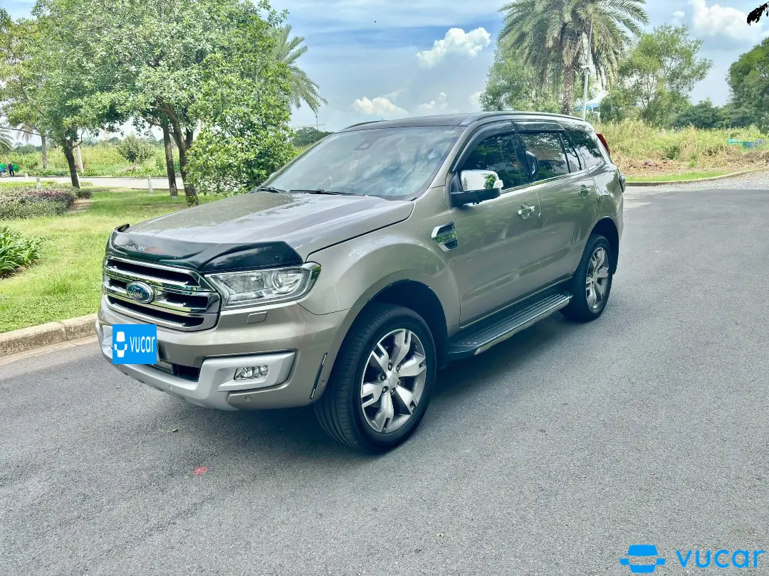 Ford Everest 2016 Titanium 3.2L 4x4 AT - Ngoại thất 1