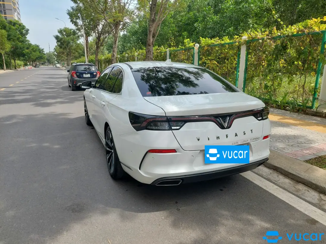 VinFast Lux A Premium 2022  - Ngoại thất 6