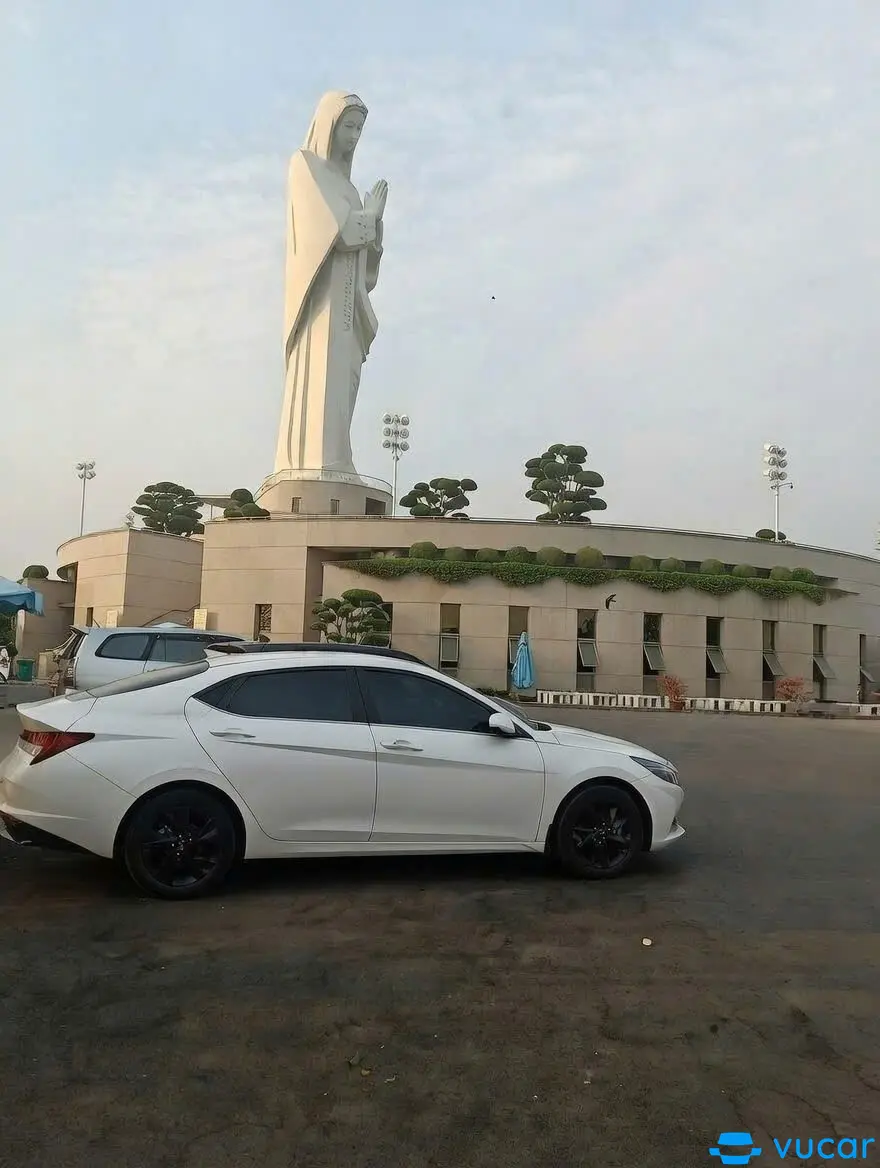 Elantra 2023