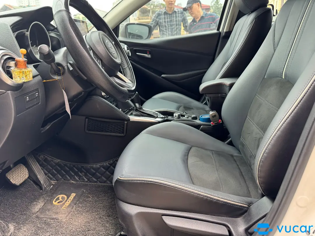 Mazda 2 Luxury 2020 - Nội thất 10