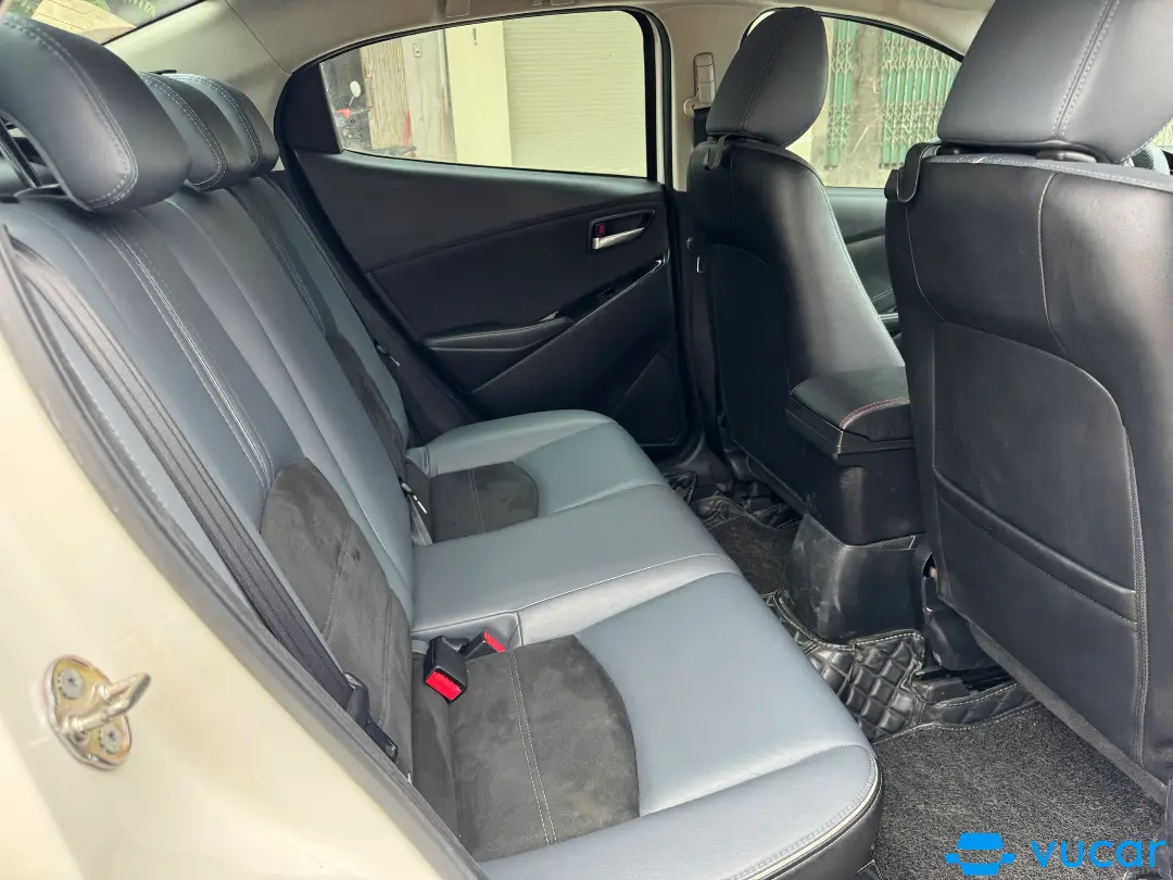 Mazda 2 Luxury 2020 - Nội thất 6