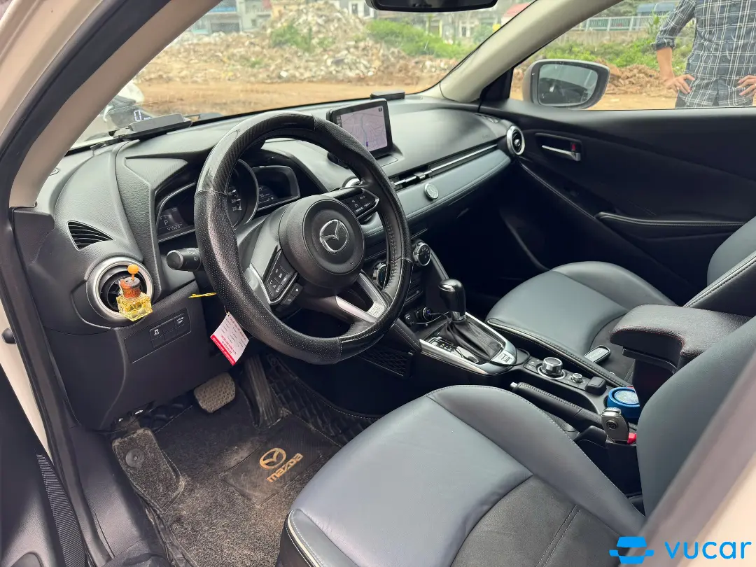 Mazda 2 Luxury 2020 - Nội thất 4